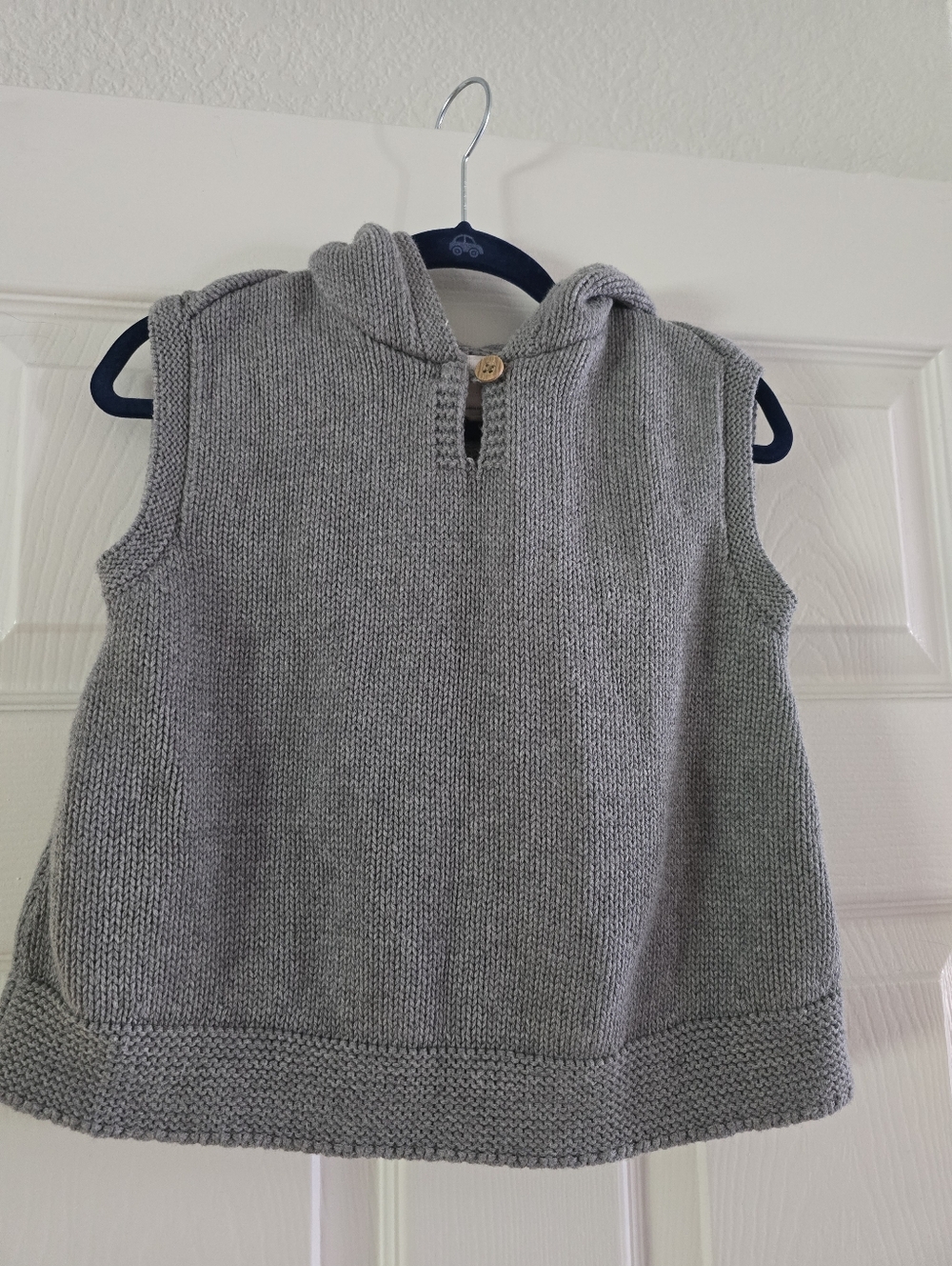 3t Hooded Sweater Vest